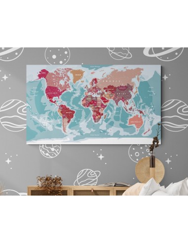 Map monde mural en français est présent 